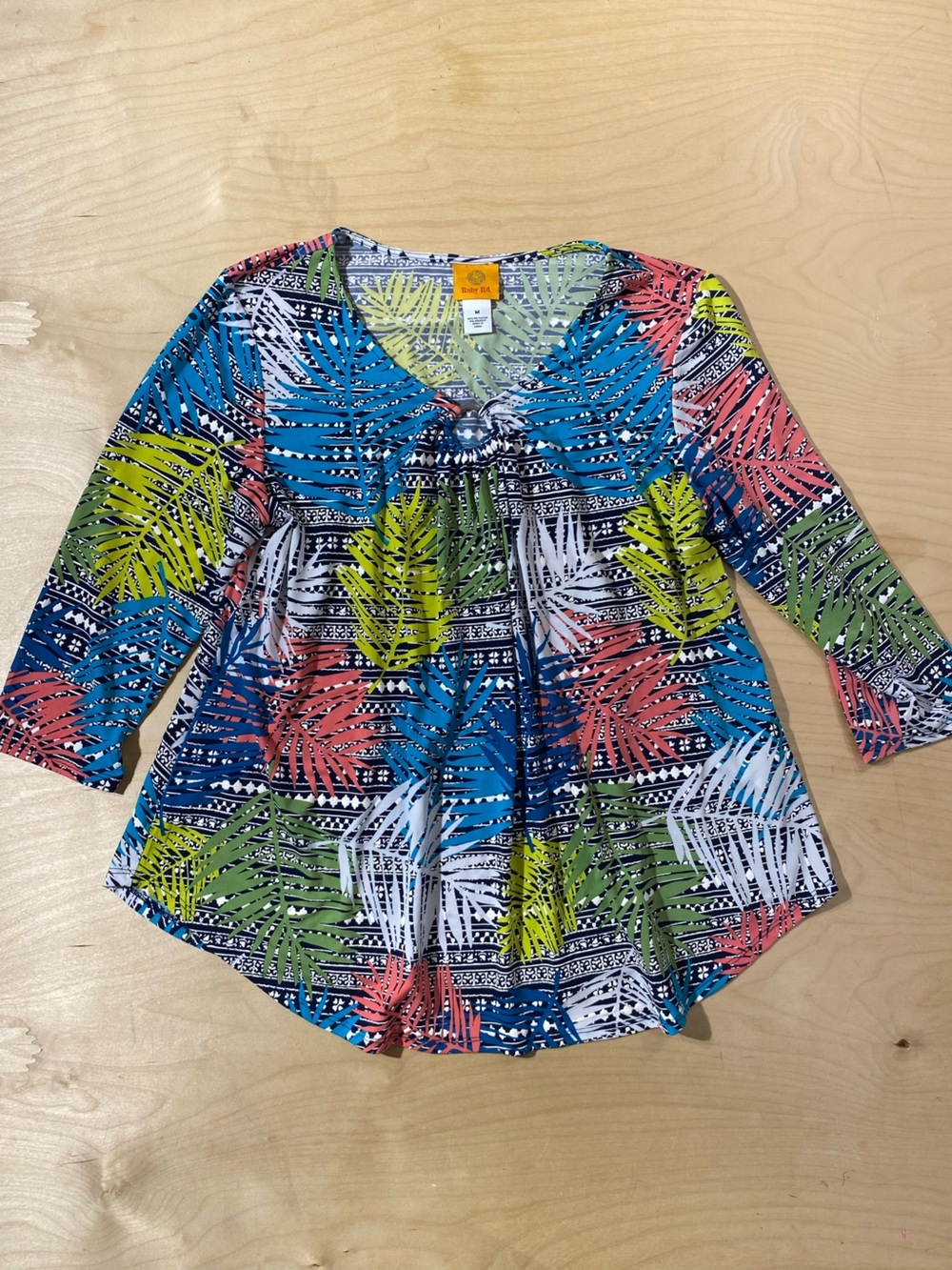 Ruby Rd. Multicolor Palm-Print V-Neck Tunic Medium (RK) - Picture 1 of 9